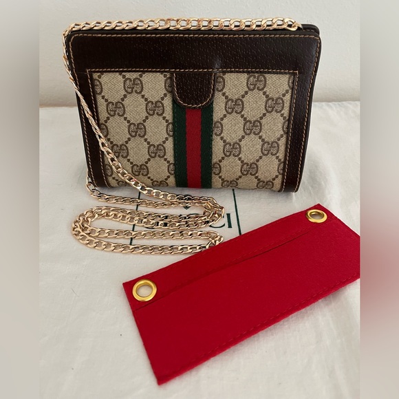 Gucci Handbags - Rare Vintage Gucci GG Supreme Cosmetic Clutch Circa 1970-80 Unbrand Insert,Chain